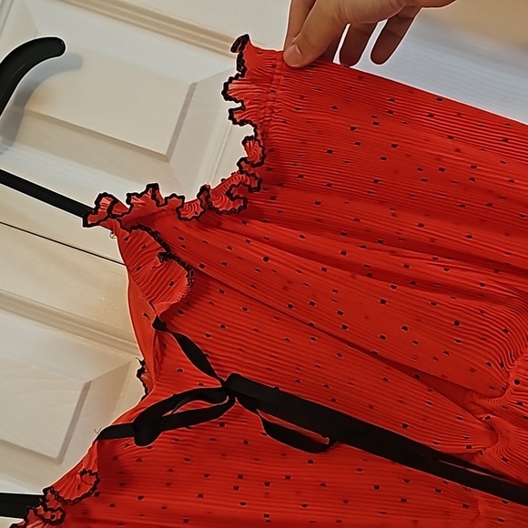 Red Dress Amazing Fabric And Design - Picture 4 of 7